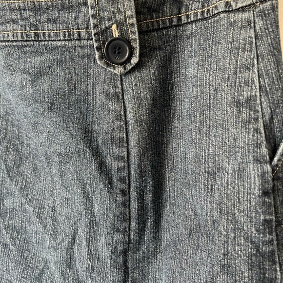 Denim skirt Sz 14 blue dark wash stretch flared zip W Work to Weekend tabs. - Picture 12 of 13